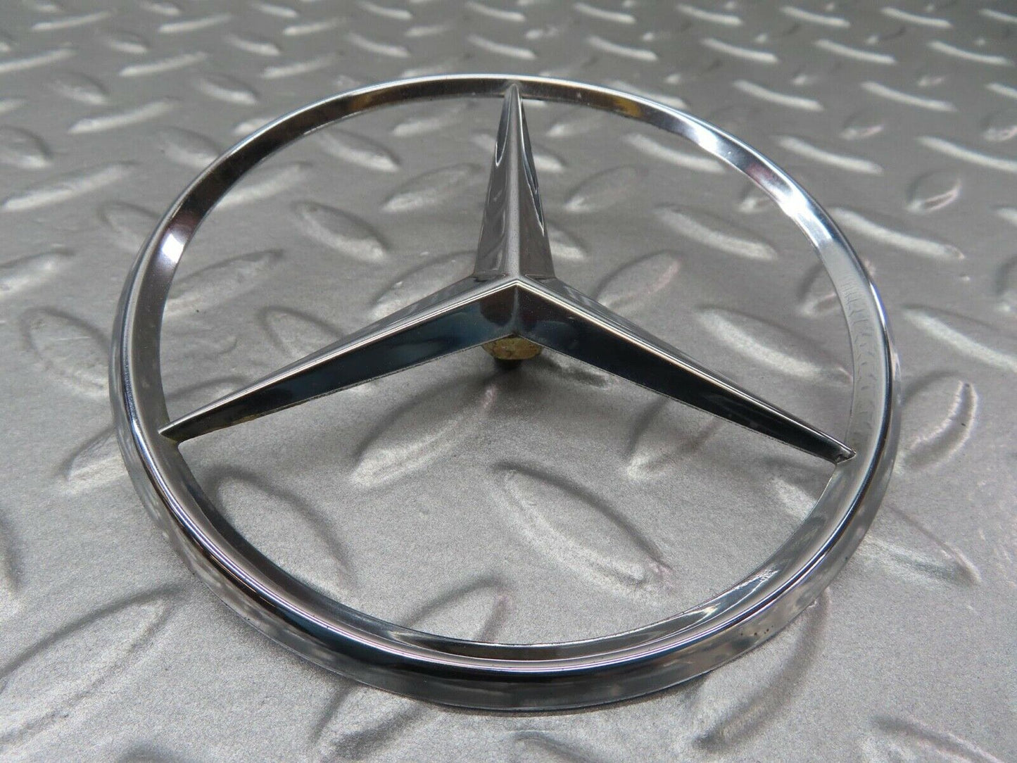 15932 Mercedes-Benz W123 280E Trunk Boot Lid Emblem  1267580058