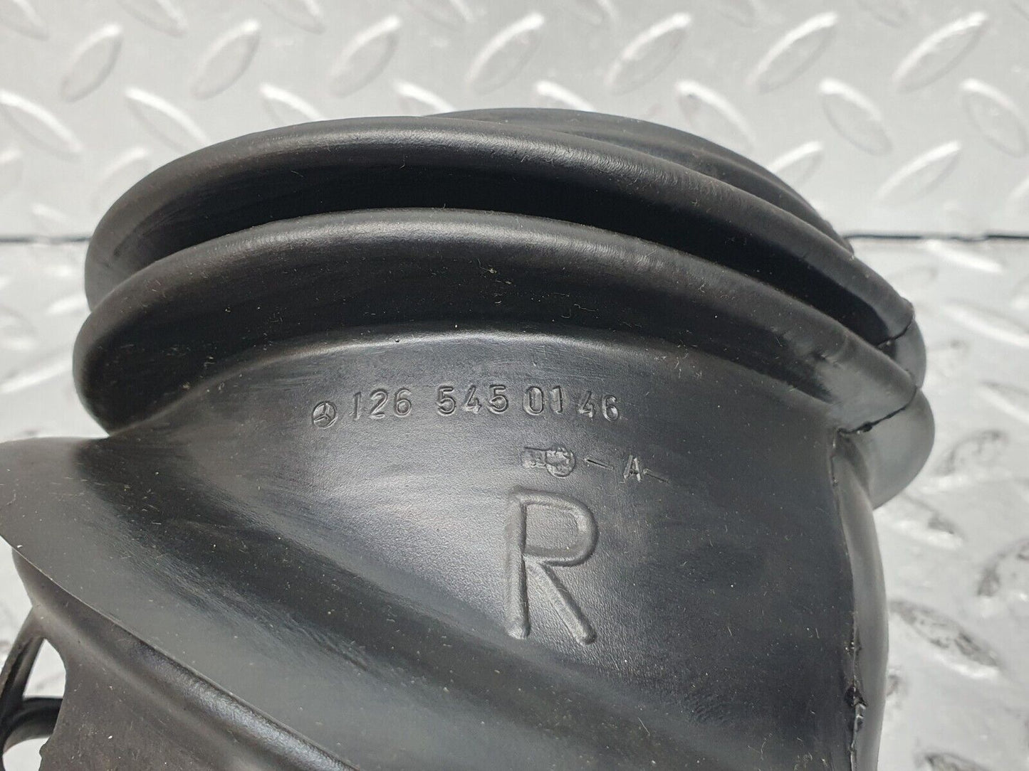 41228 Mercedes-Benz W126 300SE Fuse Box Rubber Grommet 1265450146