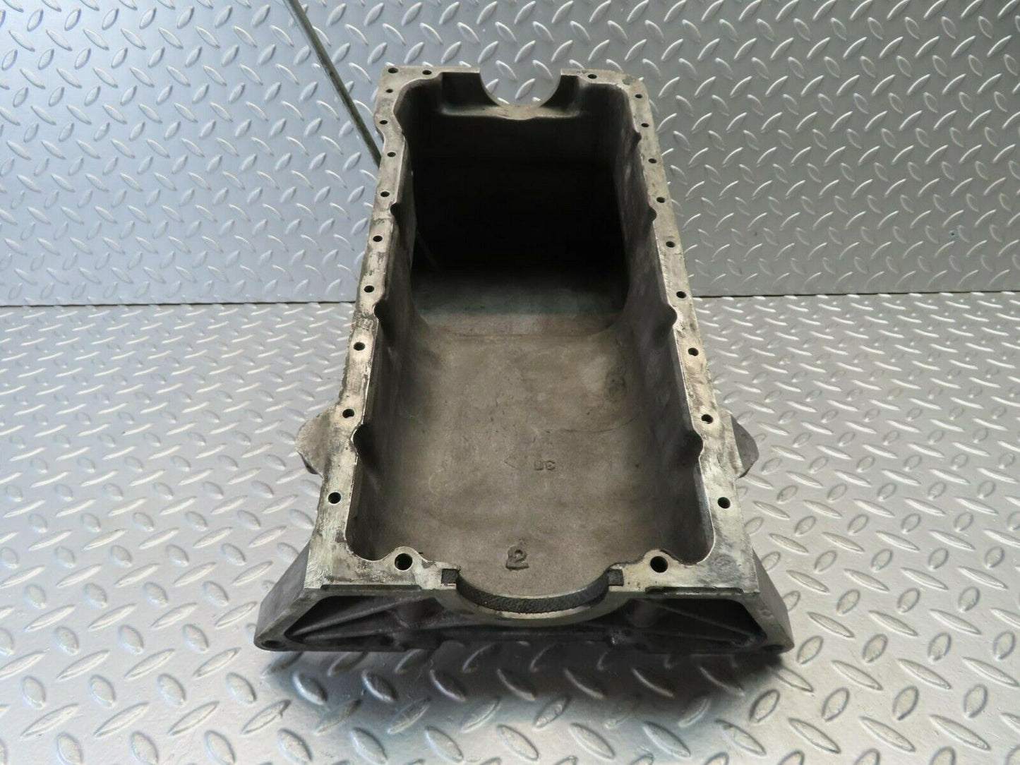 10951 Mercedes-Benz W115 220D Oil Pan Oil Sump 6150101313