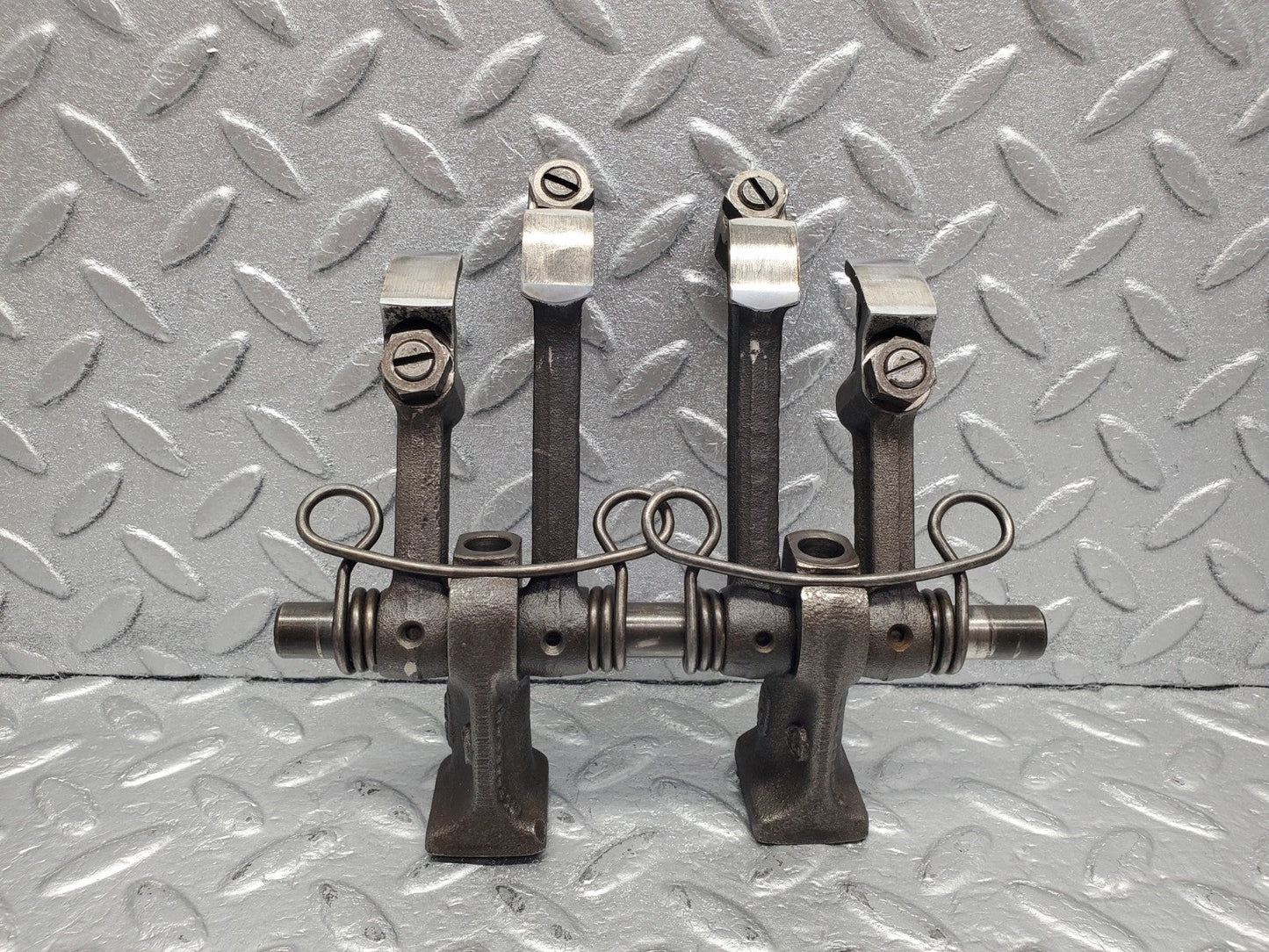 W112 rocker arm support arm and shaft used OEM