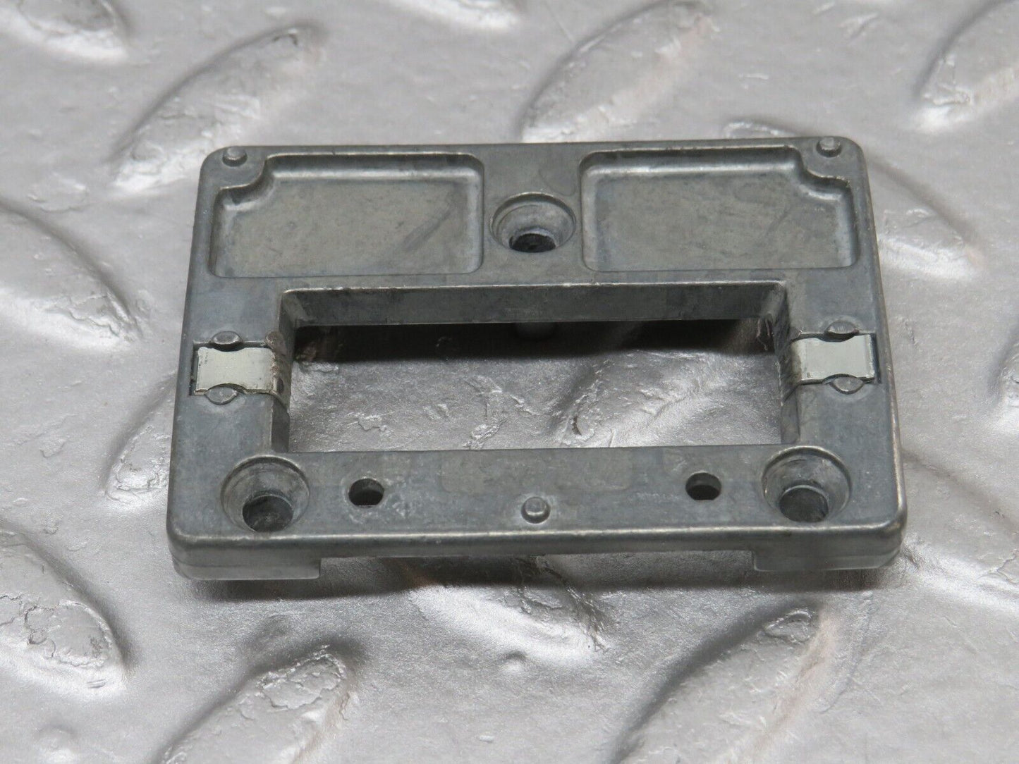 36584 Mercedes-Benz W201 190E 2.0L Rear View Mirror Bracket 2018100011