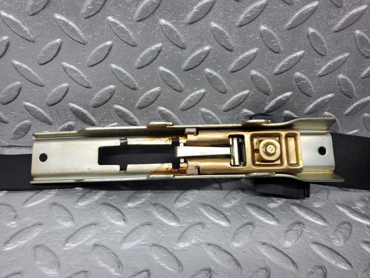 45864 Mercedes-Benz W126 420SE Front Left Seat Belt With Buckle 1268603986 1268680011 1268604096