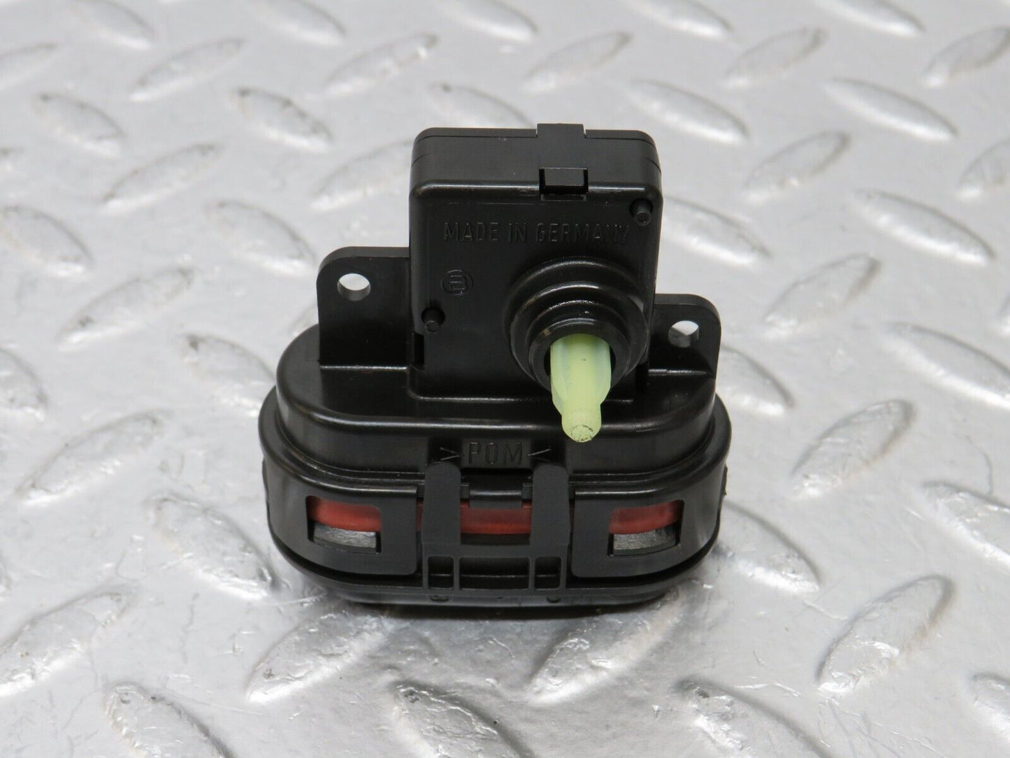 34901 Mercedes-Benz W210 320E Heater Box Vacuum Actuator 9449149102