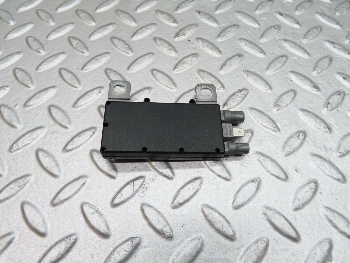 14940 Mercedes-Benz W140 S320 Antenna Amplifier 1408202489