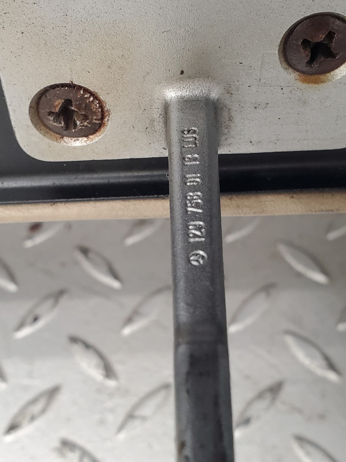 46987614