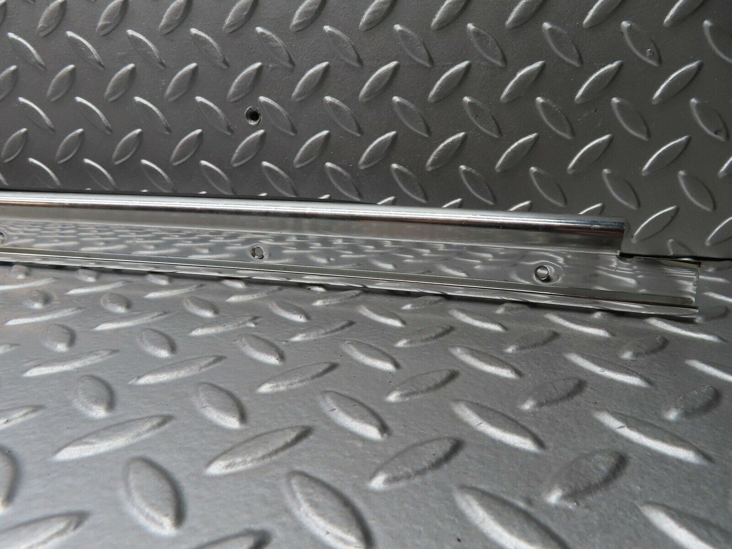 20954 Mercedes-Benz W114 250CE Coupe Roof Chrome Moulding Trim Right Side