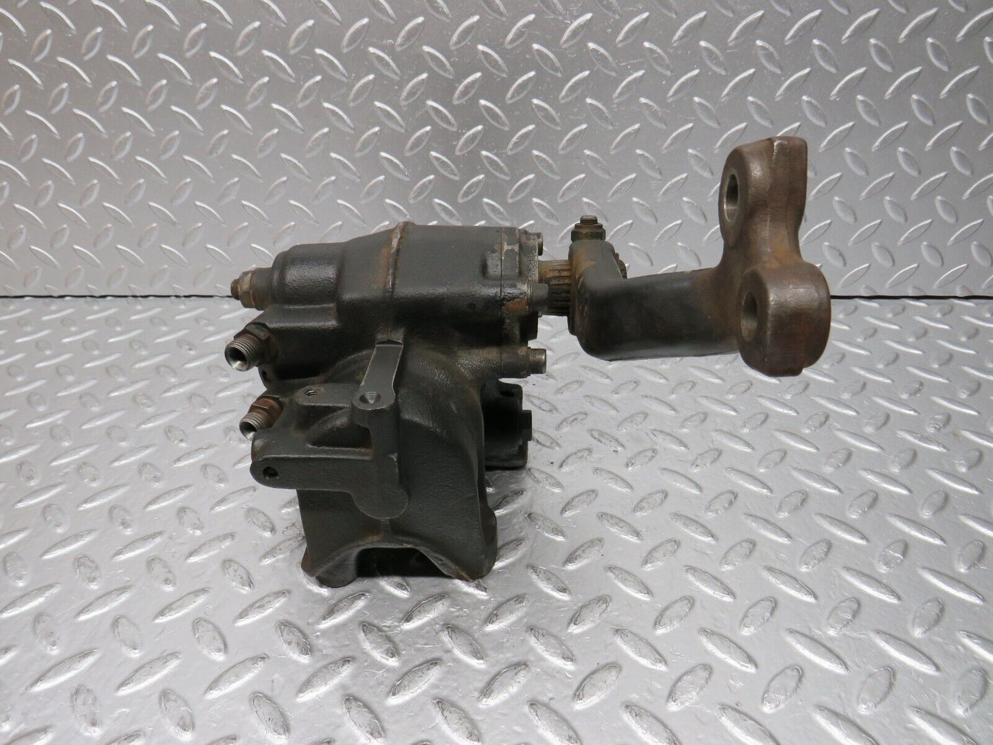 31510 Mercedes-Benz S124 220TE Wagon Steering Box Steering Rack 1244611601