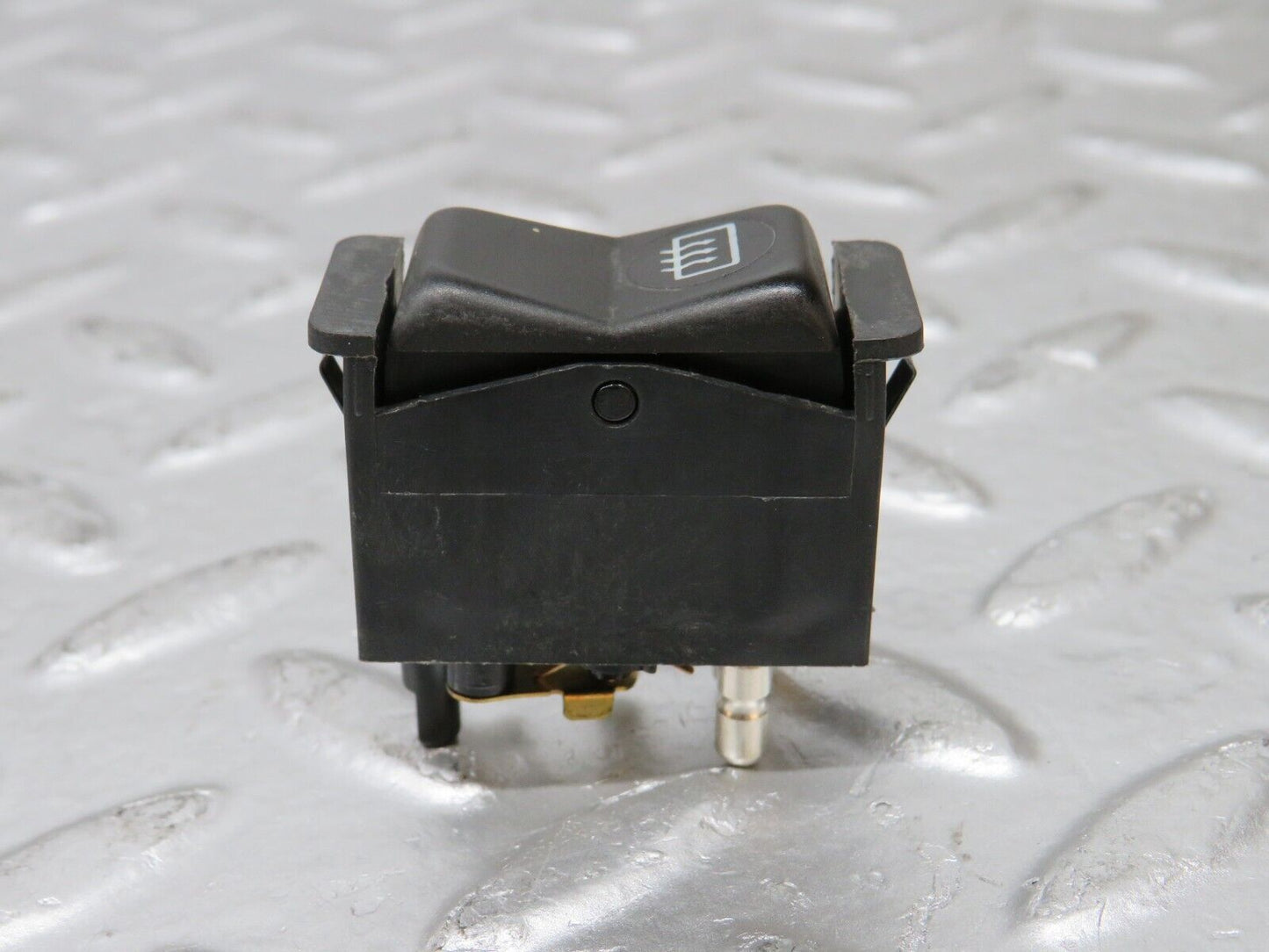 29717 Mercedes-Benz W123 230E Rear Windscreen Defroster Switch 0008206110