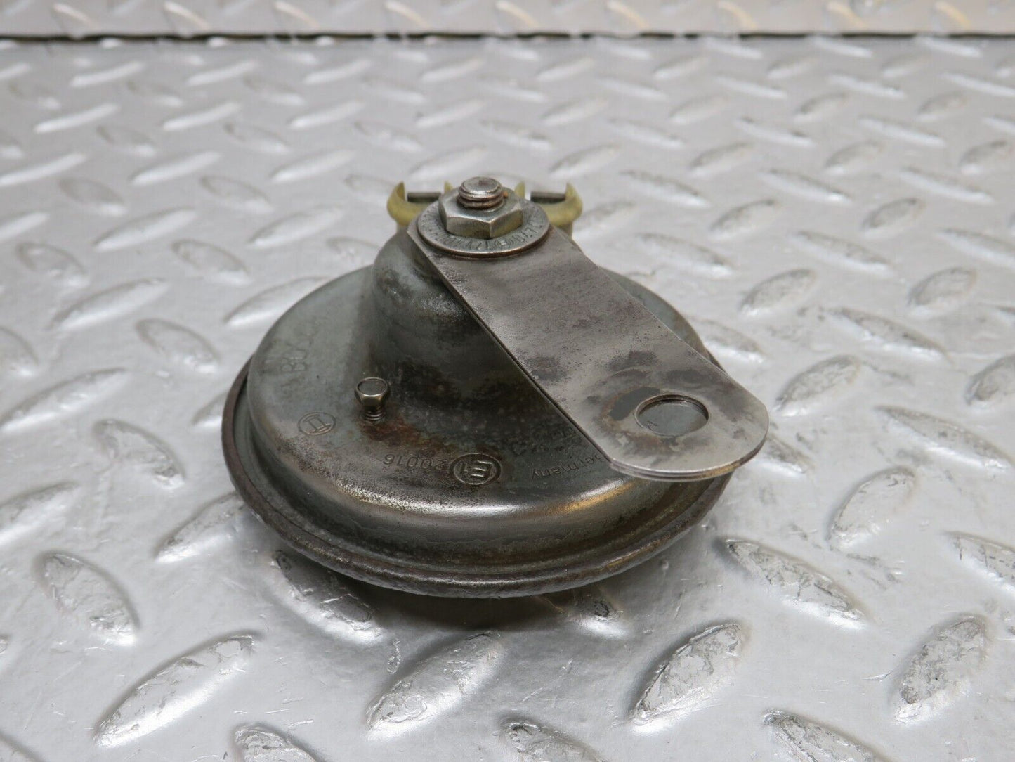 29424 Mercedes-Benz W124 230E Horn Bosch Pair 20016