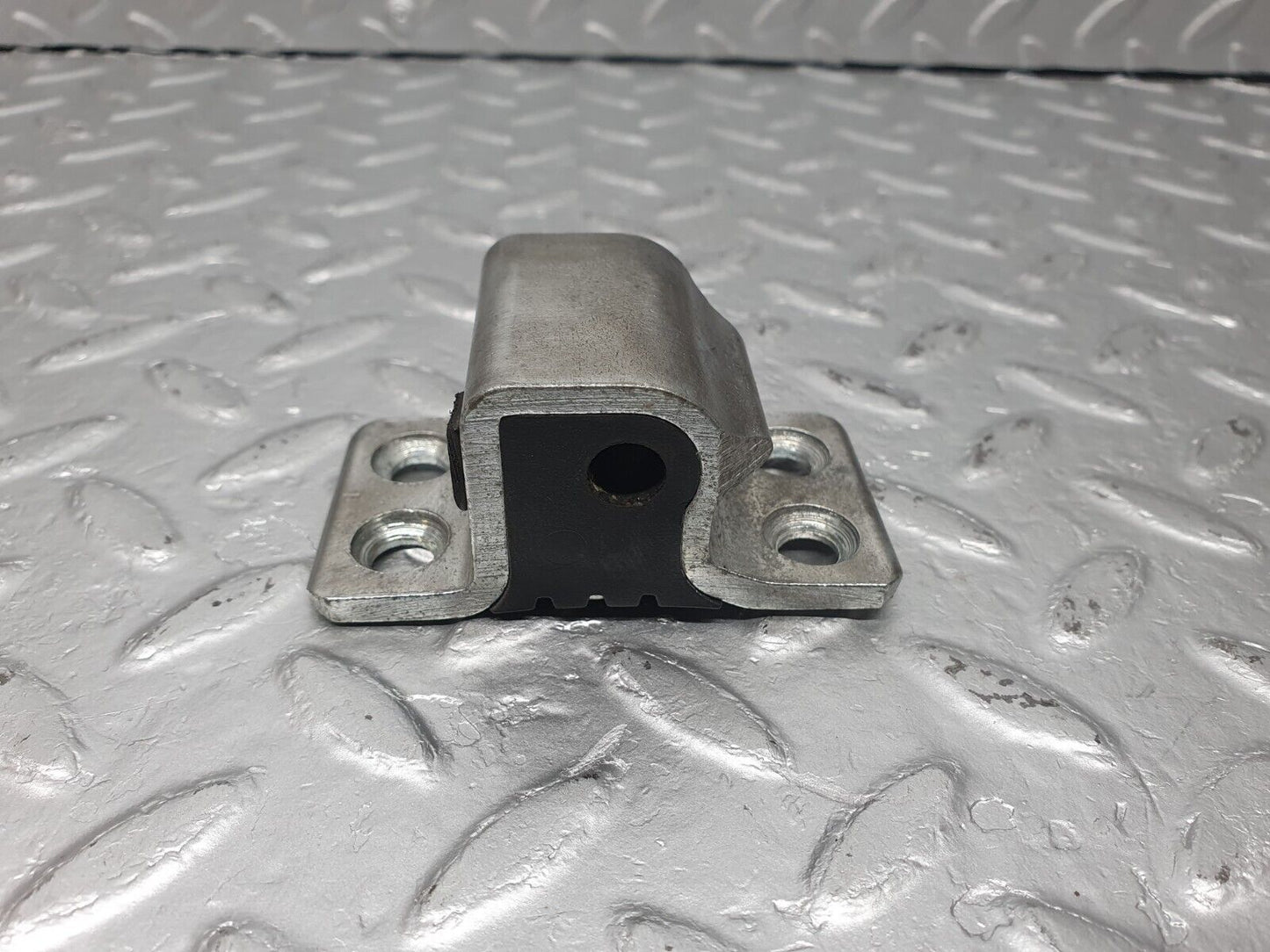 40913 Mercedes-Benz W126 300SE Door Lock Latch Right Side