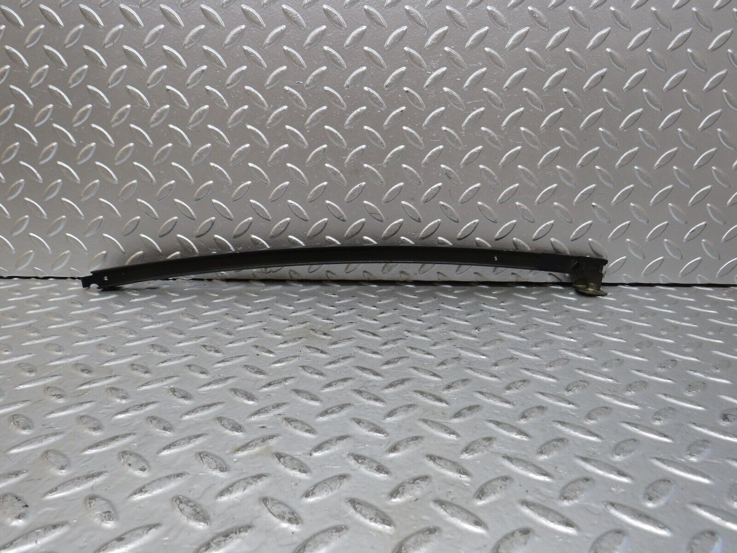 27774 Mercedes-Benz S124 300TE Wagon Rear Right Door Window Channel