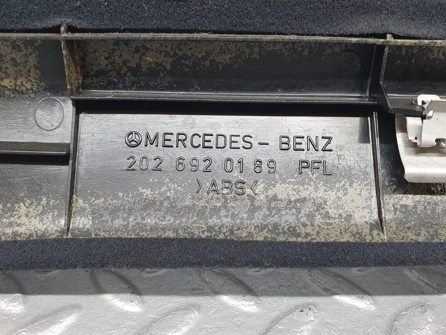41760 Mercedes-Benz W202 C200 A Pillar Trim Cover Left Side Grey 2026920189