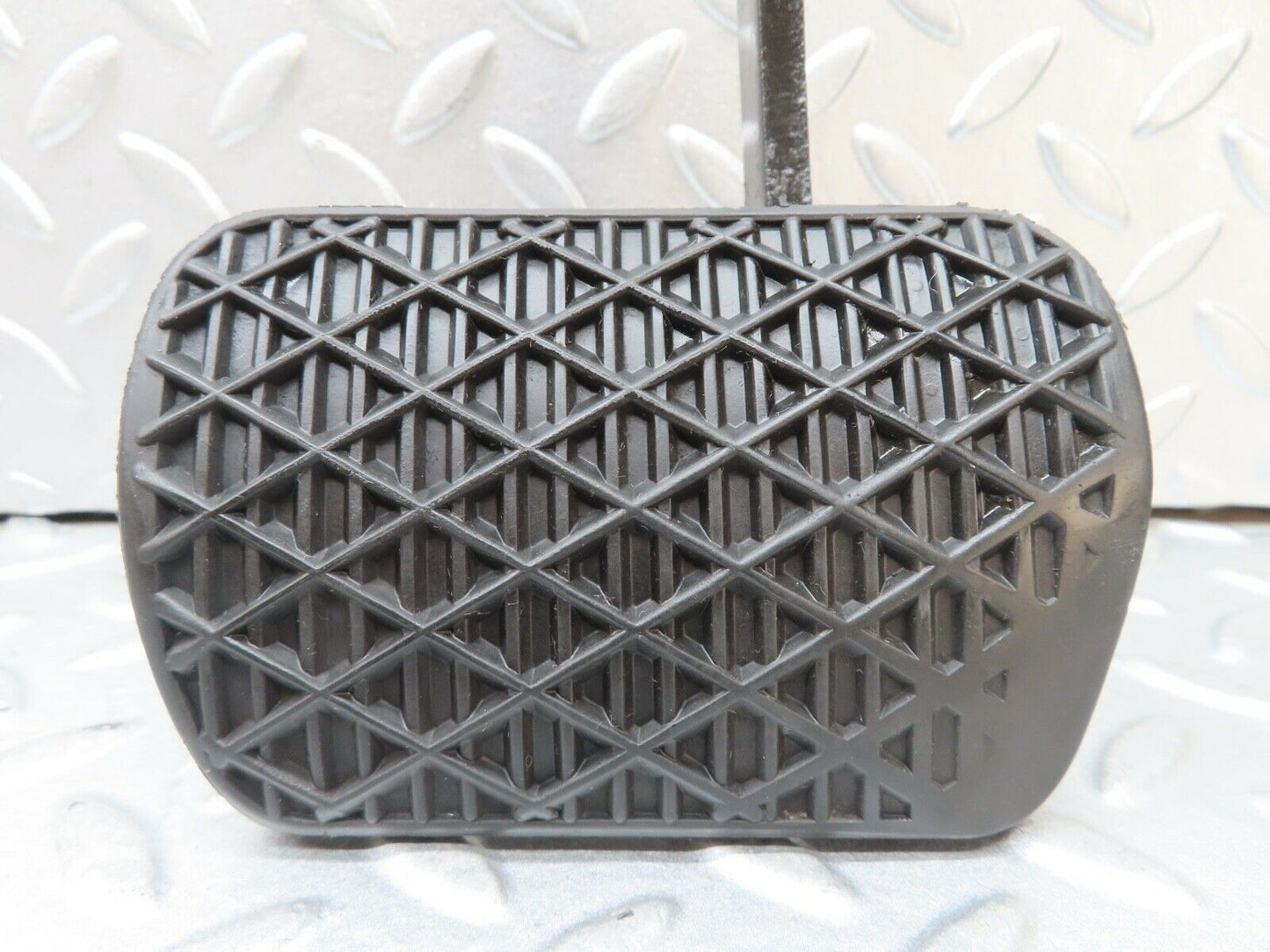 17648 Mercedes-Benz W116 450SEL Brake Pedal With Rubber 1232910082