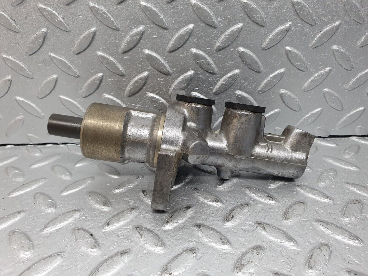 41060 Mercedes-Benz W126 300SE Brake Master Cylinder ATE