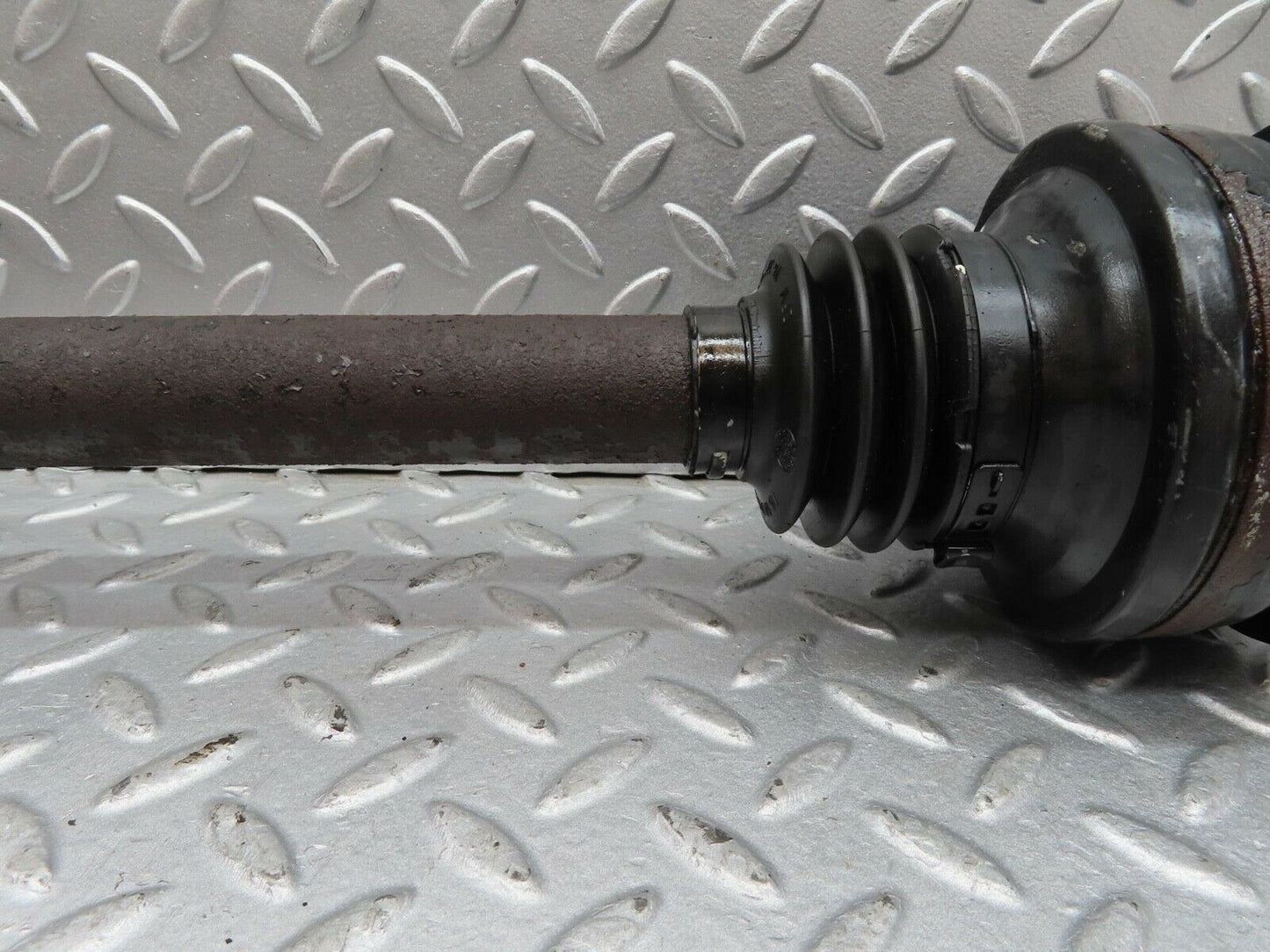 12668 Mercedes-Benz W221 S320 Axle Shaft Drive Shaft