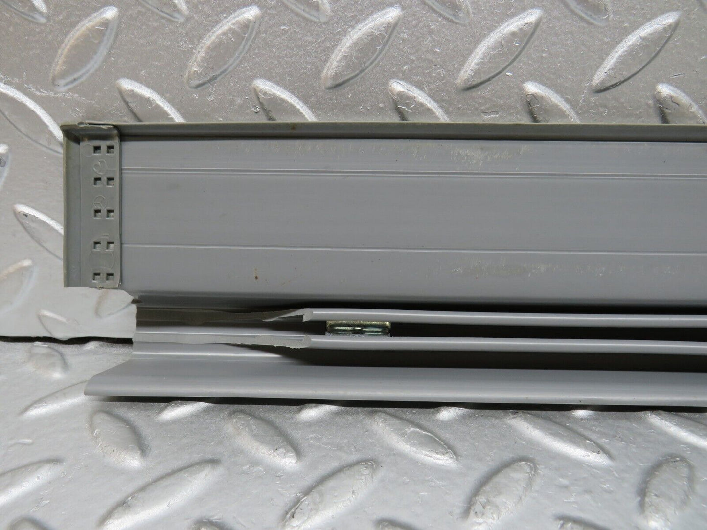 32318 Mercedes-Benz S124 300TE Wagon Rear Right Door Sill Trim