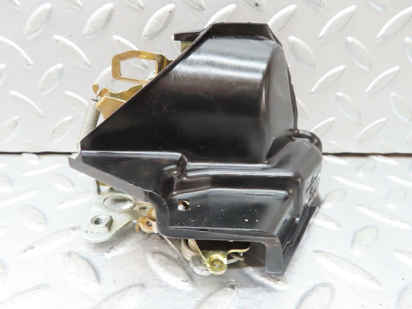 19153 Mercedes-Benz W123 300D Rear Right Door Lock Mechanism 1237330208