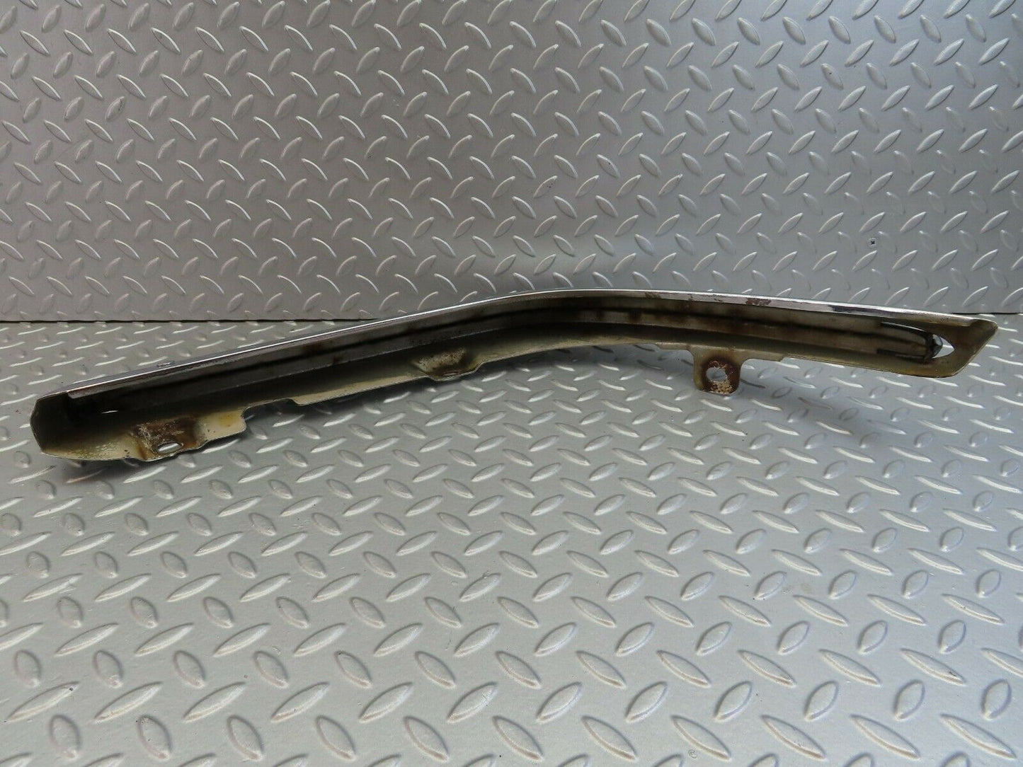 7326 Mercedes-Benz W116 450SE Front Right Upper Bumper Chrome