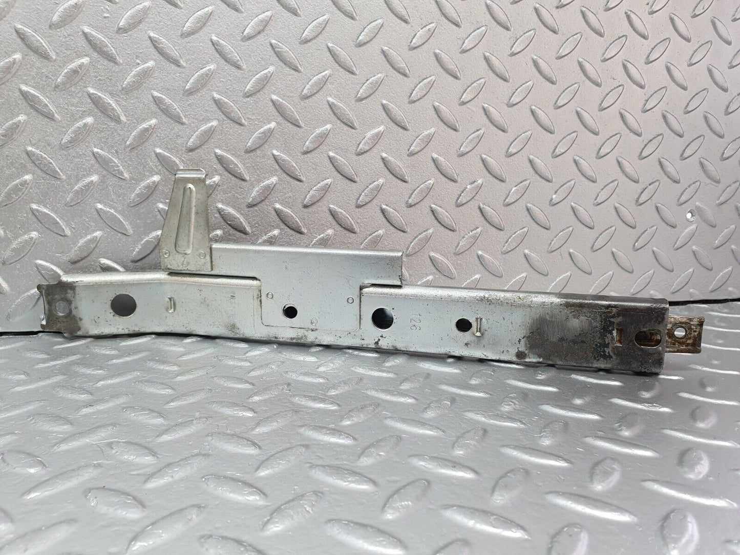 40804 Mercedes-Benz W123 300D Front Right Seat Rail Pair