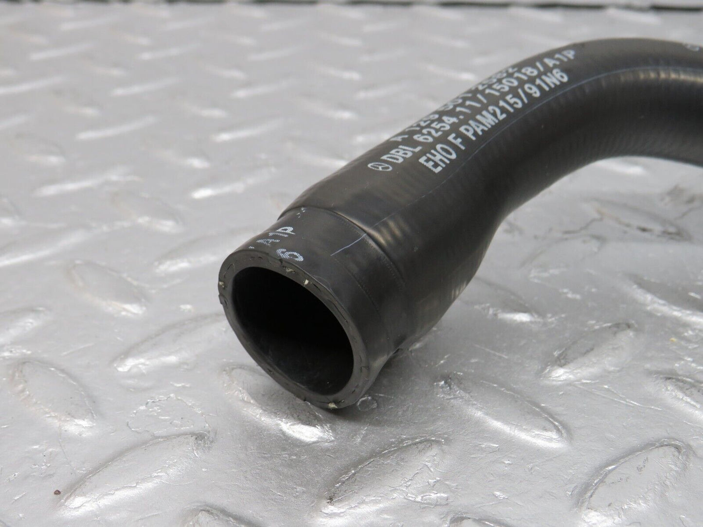 38277 Mercedes-Benz R129 280SL Coupe Radiator Lower Hose Pipe 1295012582