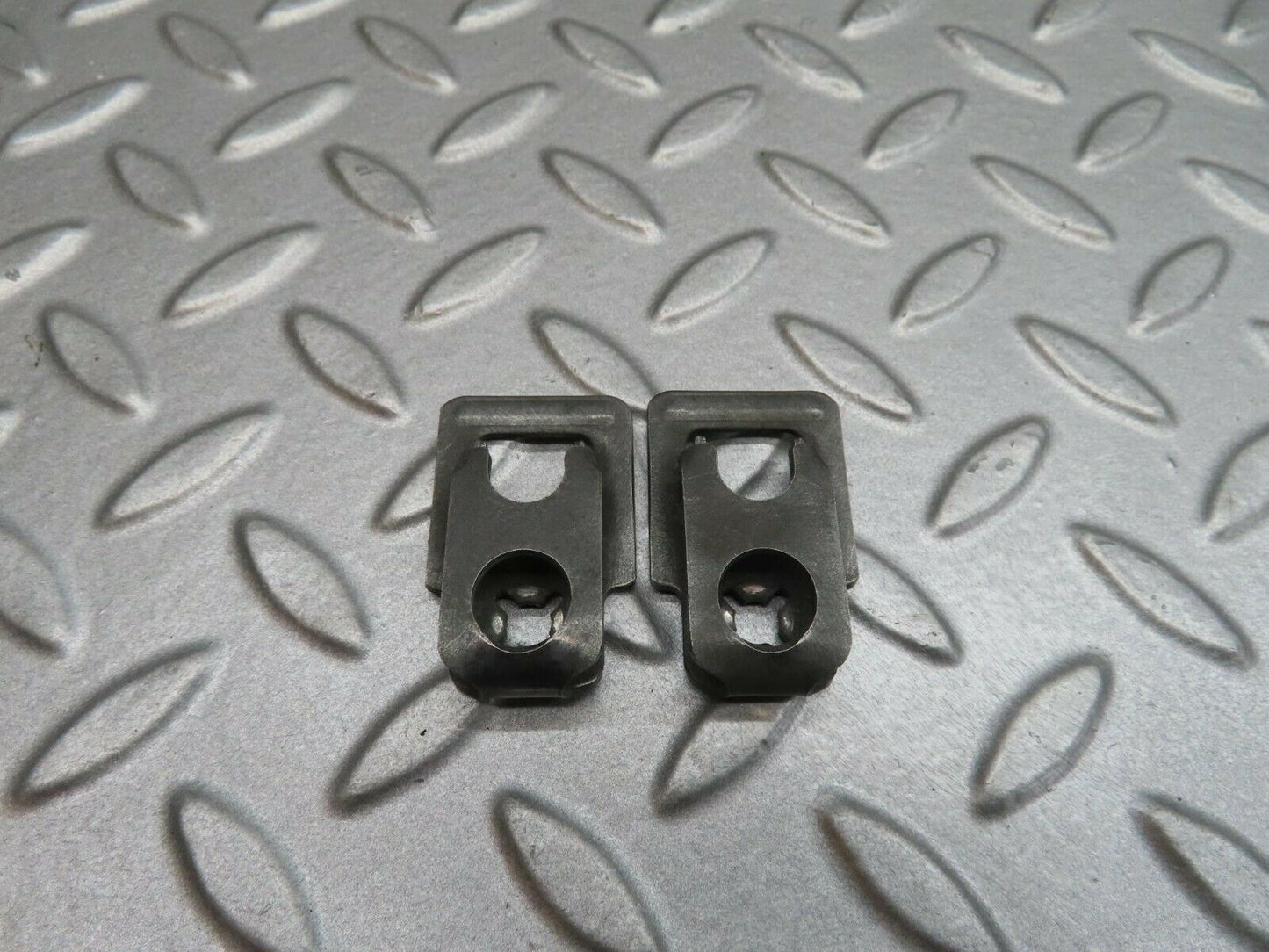 12174 Mercedes-Benz R129 300SL Coupe Fuel Injector Bracket
