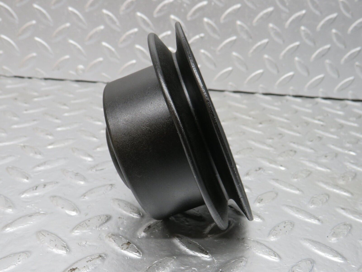 33099 Mercedes-Benz W108 280SE Crankshaft Pulley