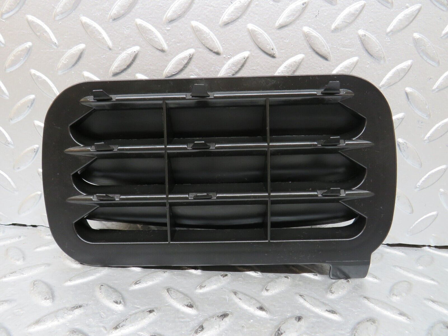 27579 Mercedes-Benz S124 300TE Wagon Air Intake Vent 1248370230