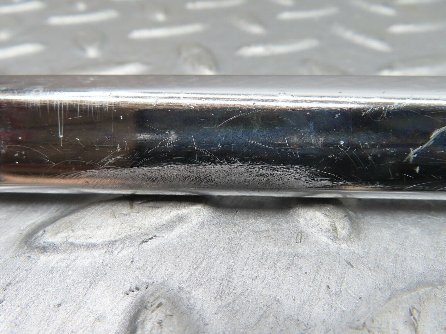 19123 Mercedes-Benz W123 300D Front Right Door Chrome Moulding Trim