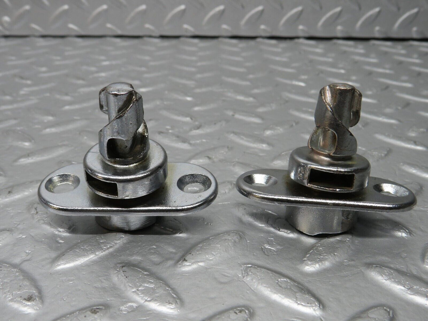 40202 Mercedes-Benz R107 Coupe Soft Top Lock Pair