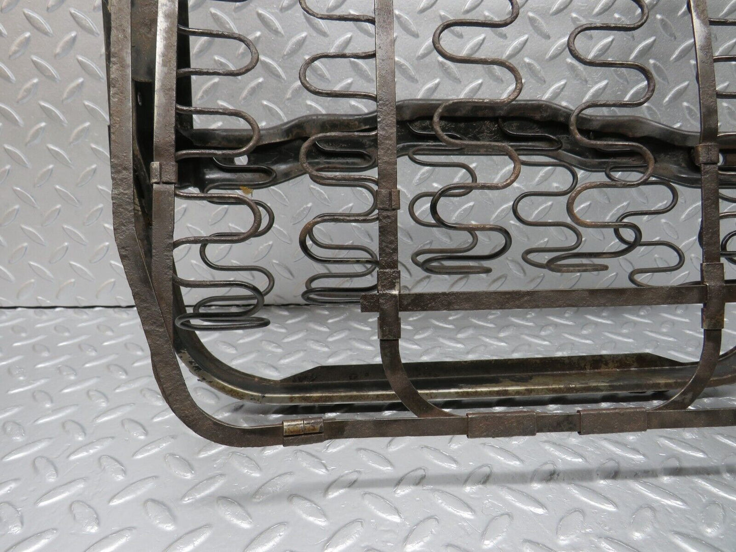 39983 Mercedes-Benz R107 350SL Coupe Front Seat Base