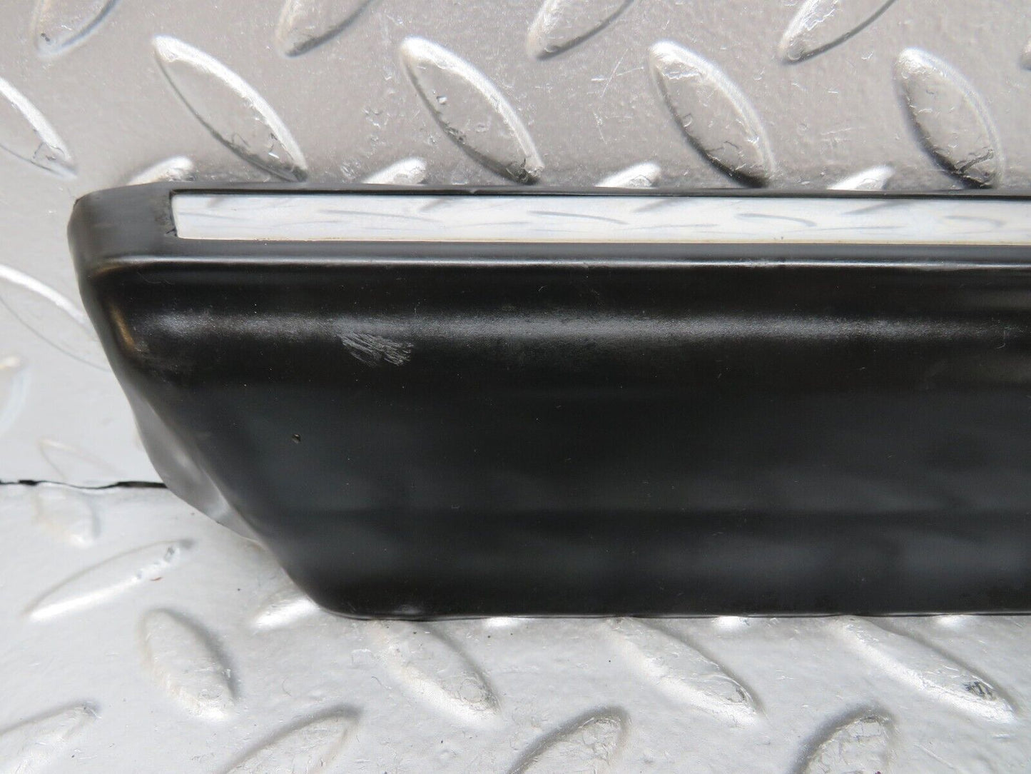 27049 Mercedes-Benz W123 280E Front Left Fender Wing Lower Moulding Trim