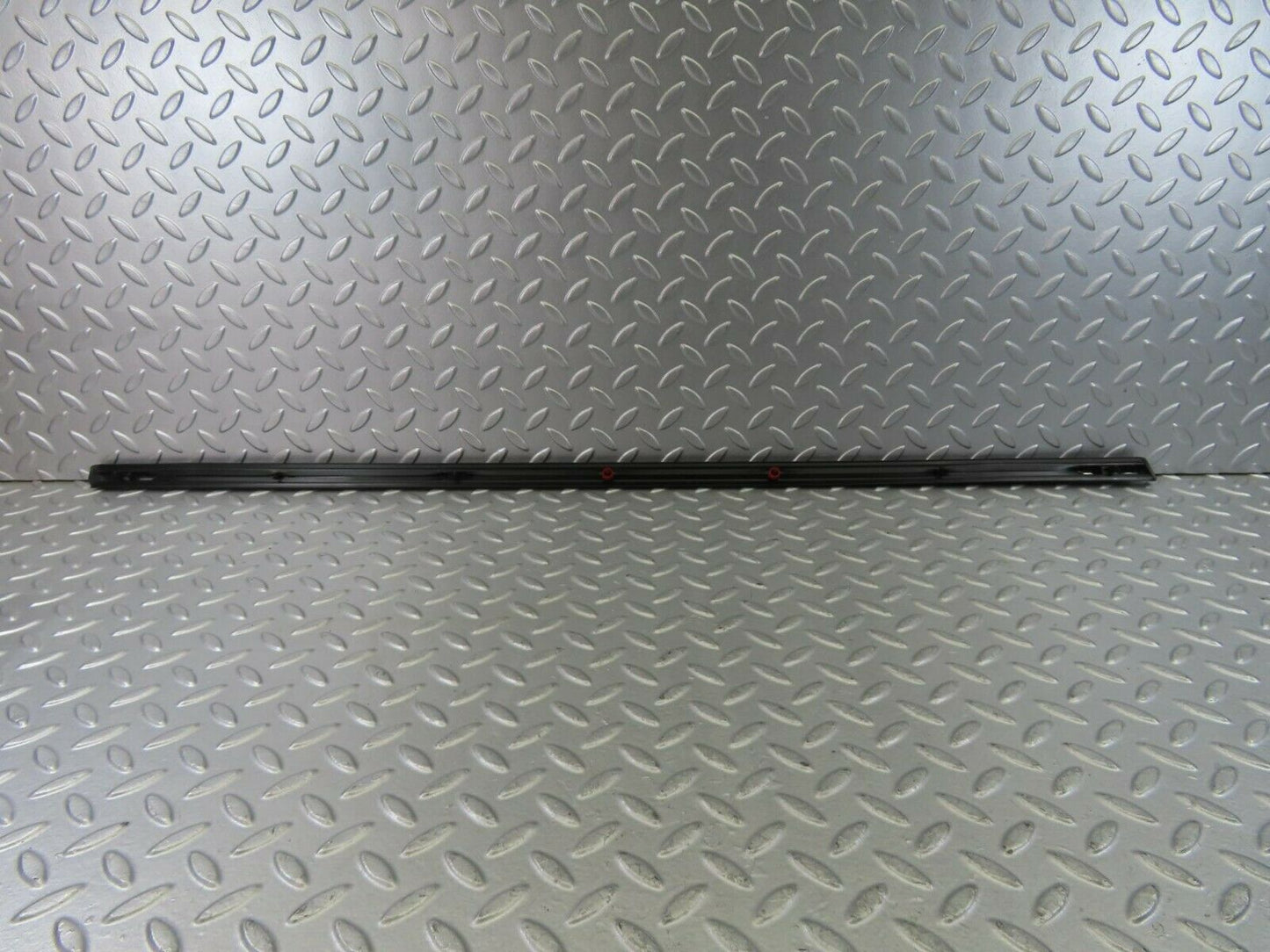 10251 Mercedes-Benz W123 Rear Left Door Centre Moulding Trim