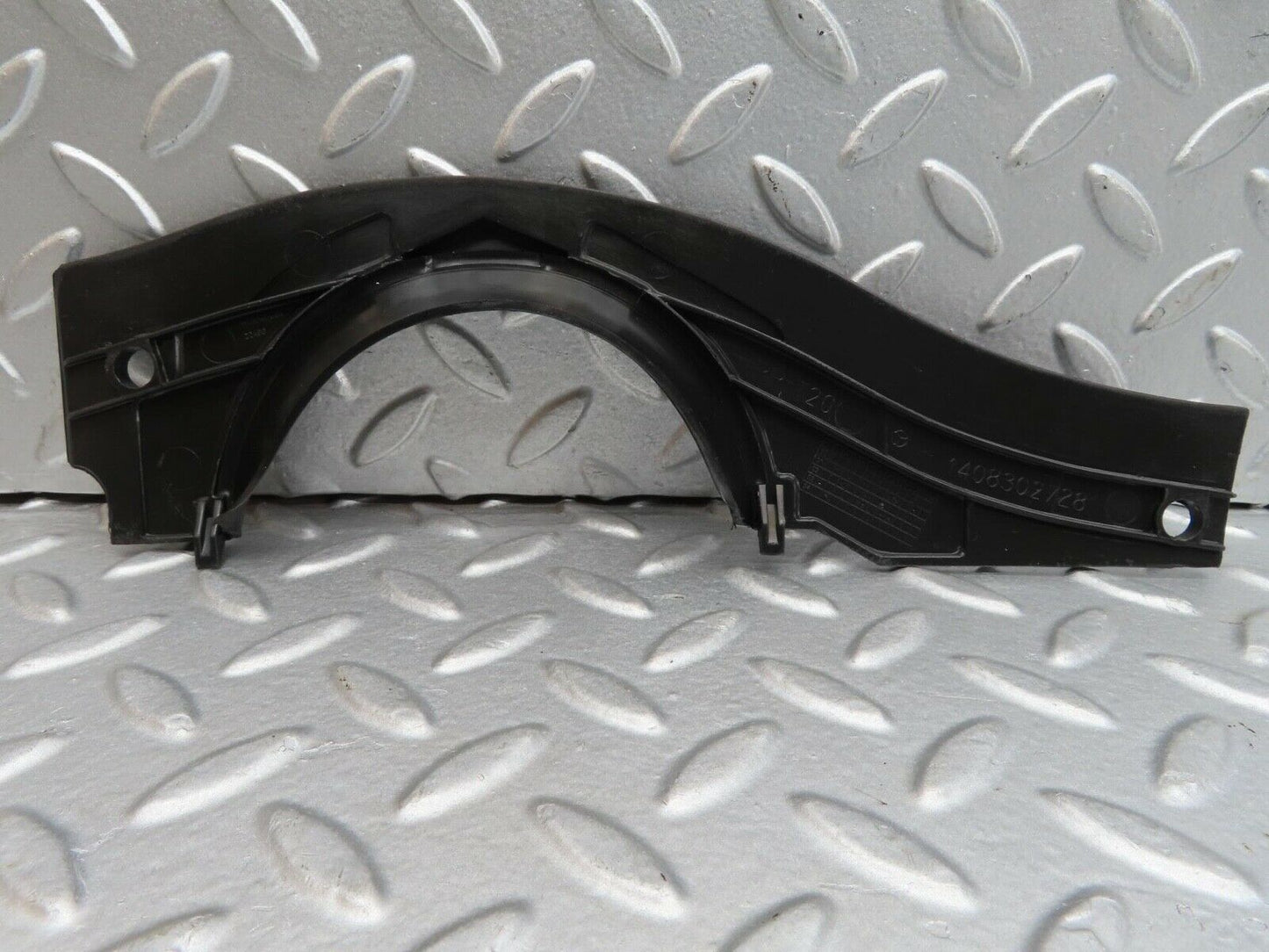 15174 Mercedes-Benz W140 S320 Windscreen Wiper Linkage Water Baffle Cover