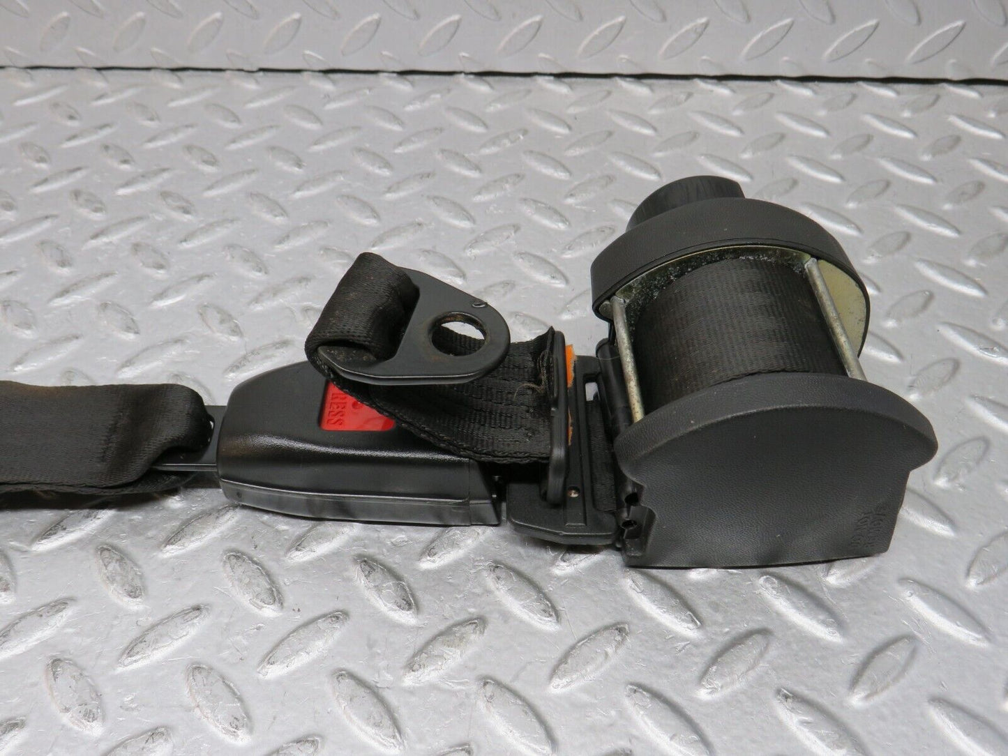 37404 Mercedes-Benz W109 300SEL Rear Seat Belt Set With Buckles