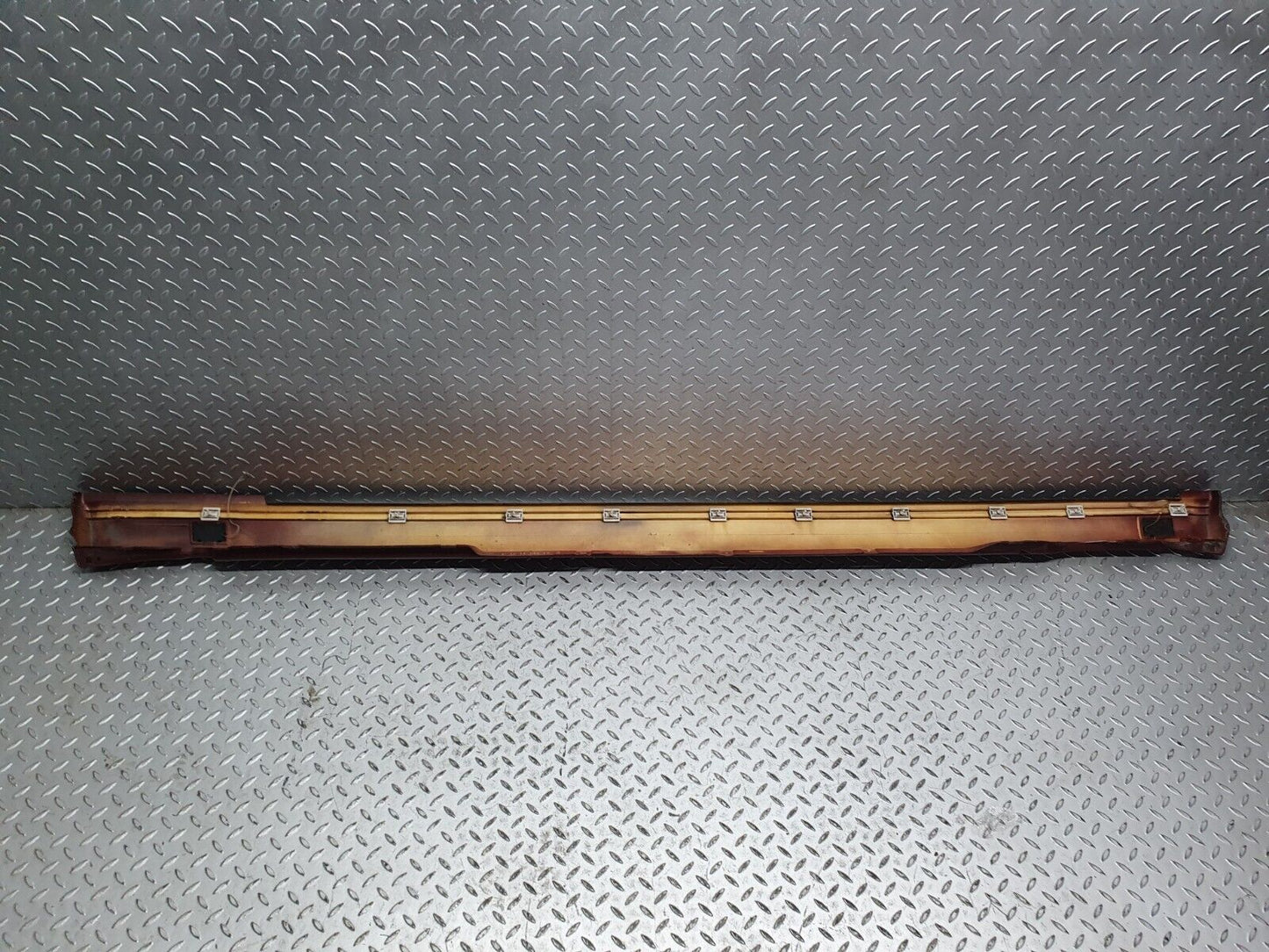 41226 Mercedes-Benz W126 300SE Side Skirt Right 1266905040 1266980230 1266980430