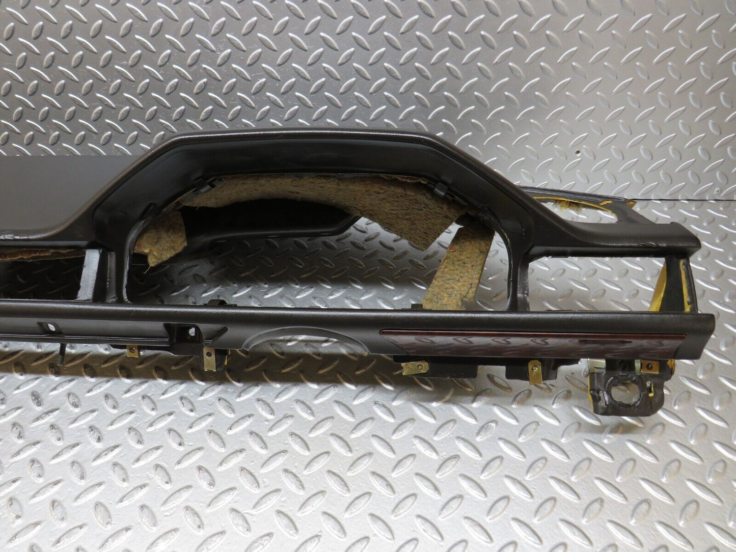 28911 Mercedes-Benz C124 320CE Coupe Dashboard  Brown