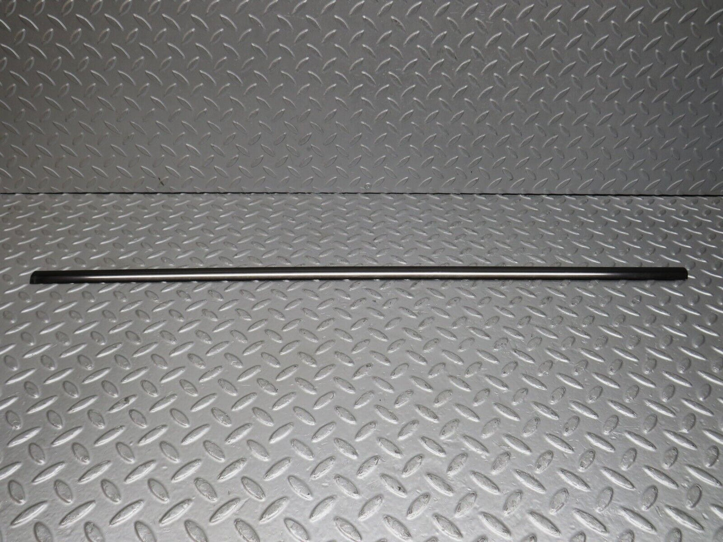 39653 Mercedes-Benz R129 320SL Coupe Right Door Window Moulding Trim