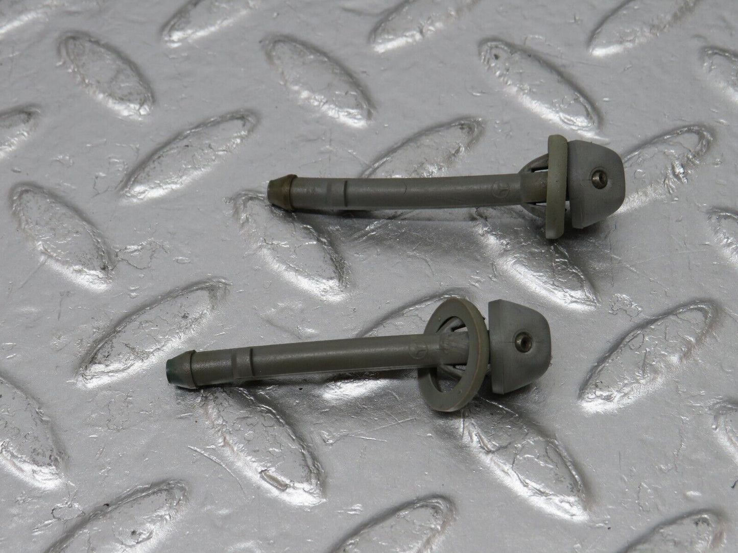 34335 Mercedes-Benz C126 380SEC Coupe Headlight Washer Nozzle