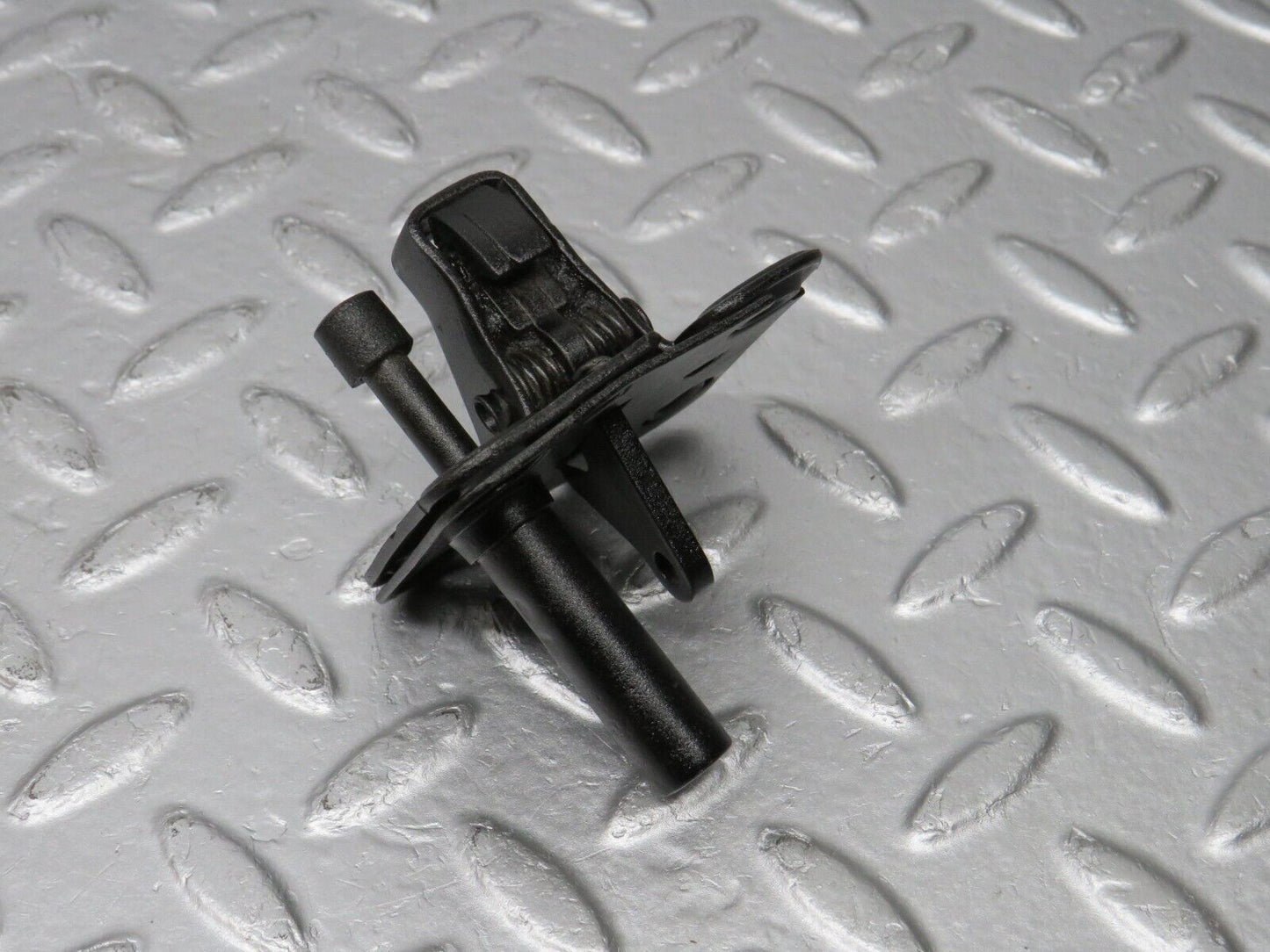 39232 Mercedes-Benz R107 500SL Bonnet Lock Latch