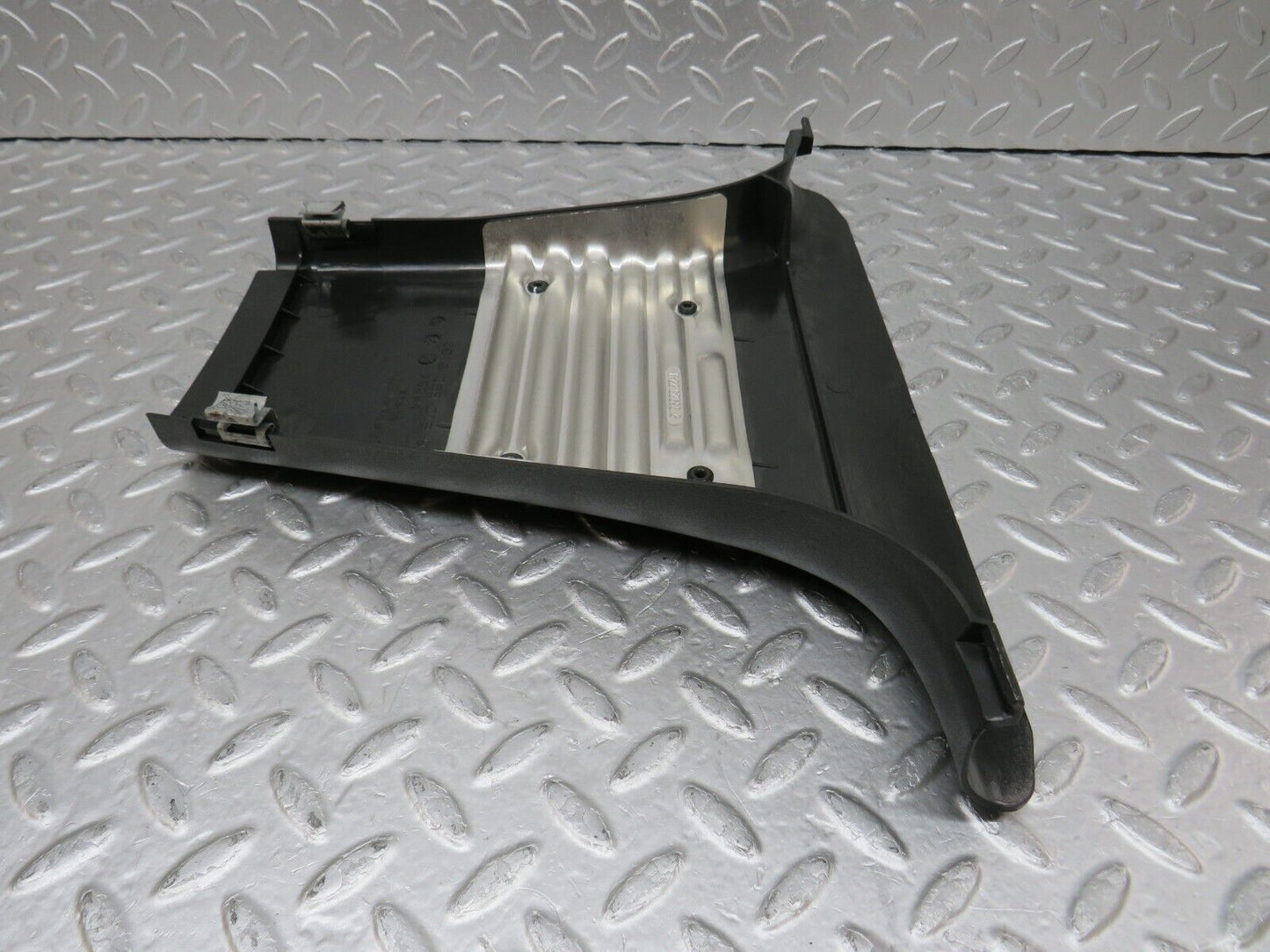 34799 Mercedes-Benz W210 320E B Pillar Bottom Cover Left 2106902130 2106920122