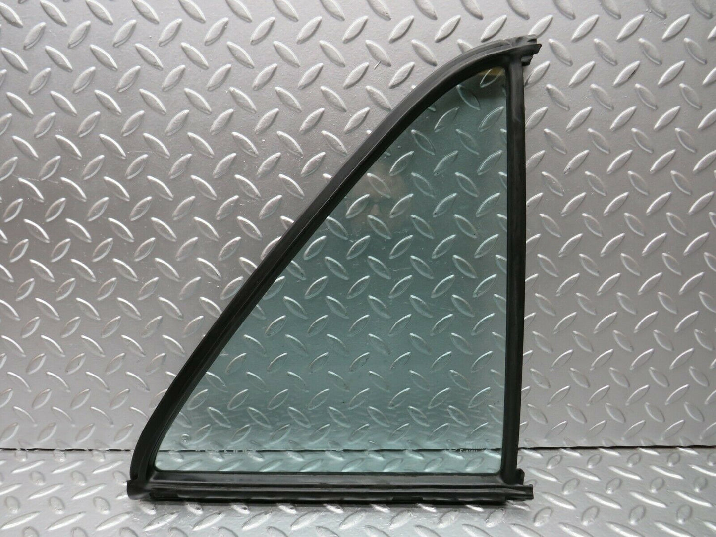 24039 Mercedes-Benz W123 280E Rear Right Quarter Window 1237350224