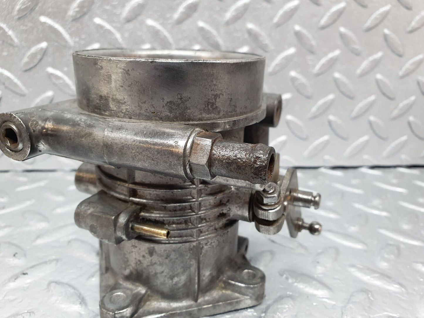 43347 Mercedes-Benz W108 280SE Throttle Body Valve