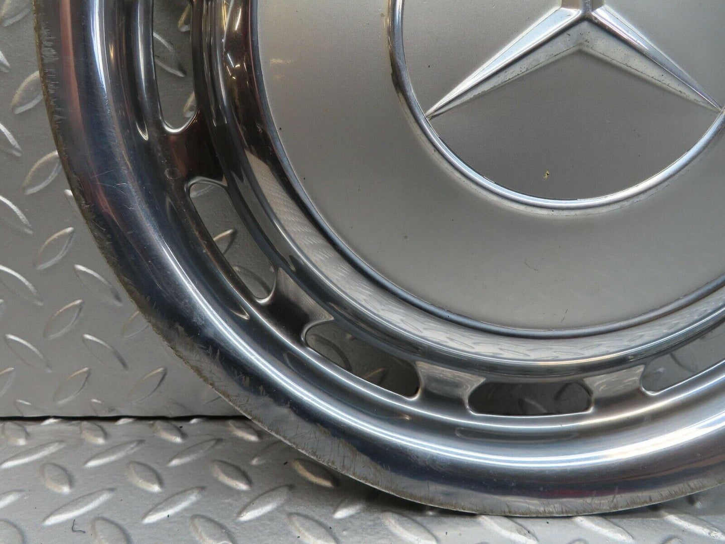 12404 Mercedes-Benz W108 280SE 3.5 Vintage Wheel Trim Hub Cap 14