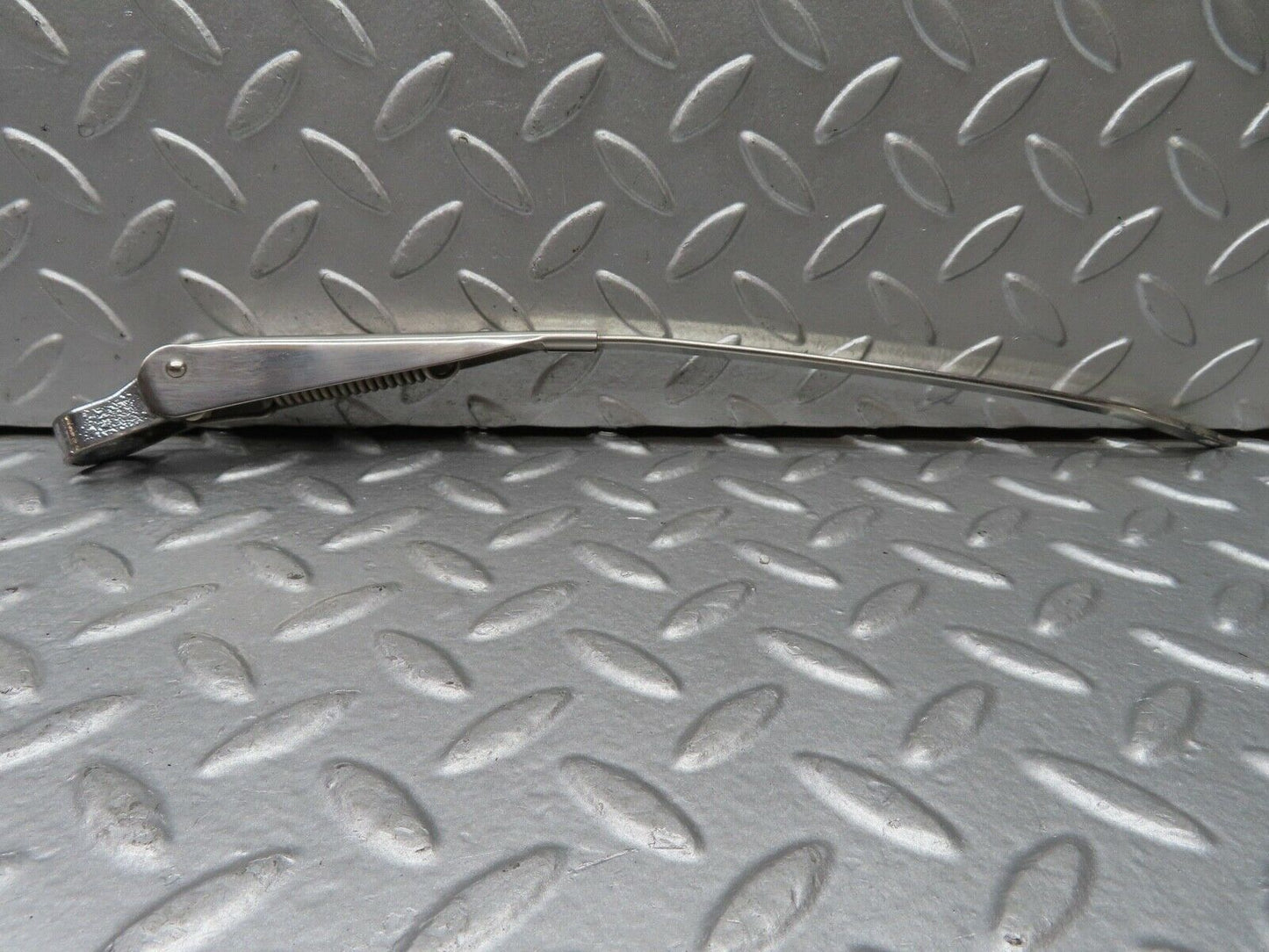 18405 Mercedes-Benz W111 220SE Coupe Wiper Arm Left Side
