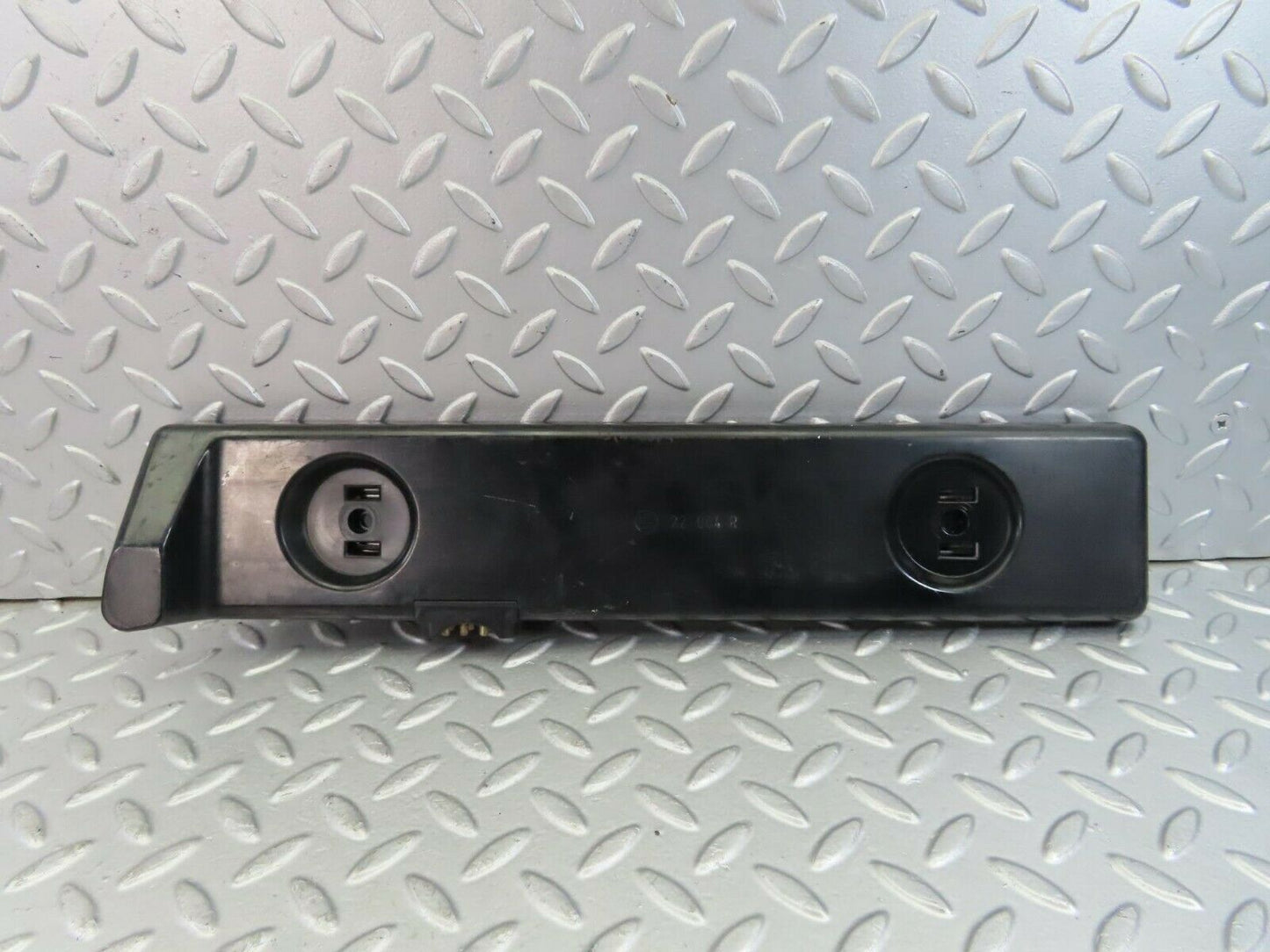 9040 Mercedes-Benz W123 Tail Light Bulb Holder Right
