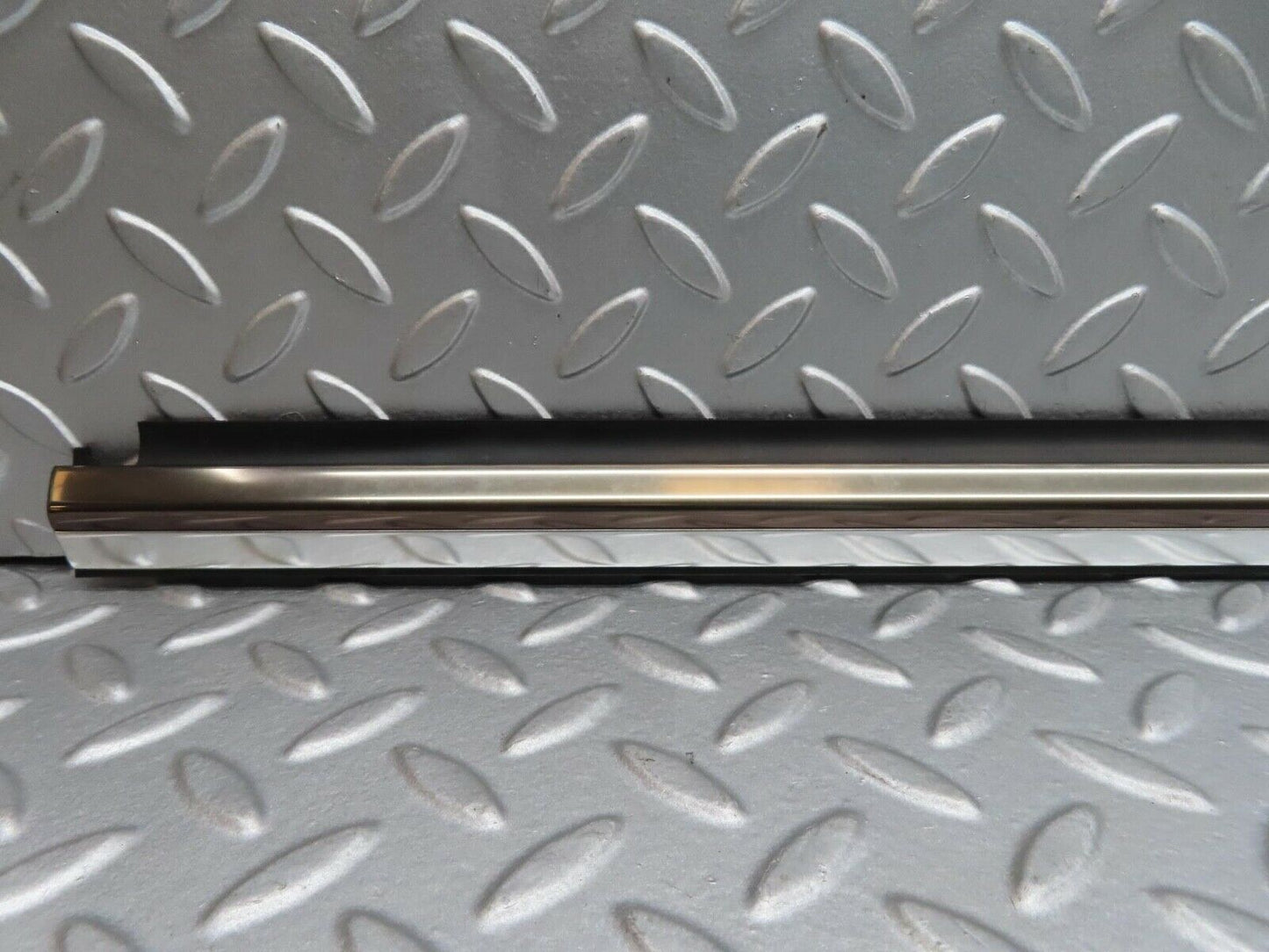 15192 Mercedes-Benz W140 S320 Front Right Door Chrome Moulding Trim