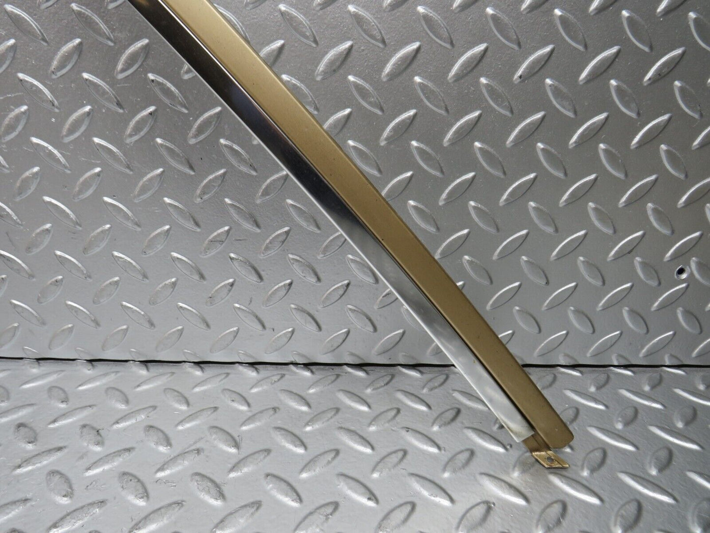 28464 Mercedes-Benz S123 240D Wagon Rear Right Exterior Frame Trim