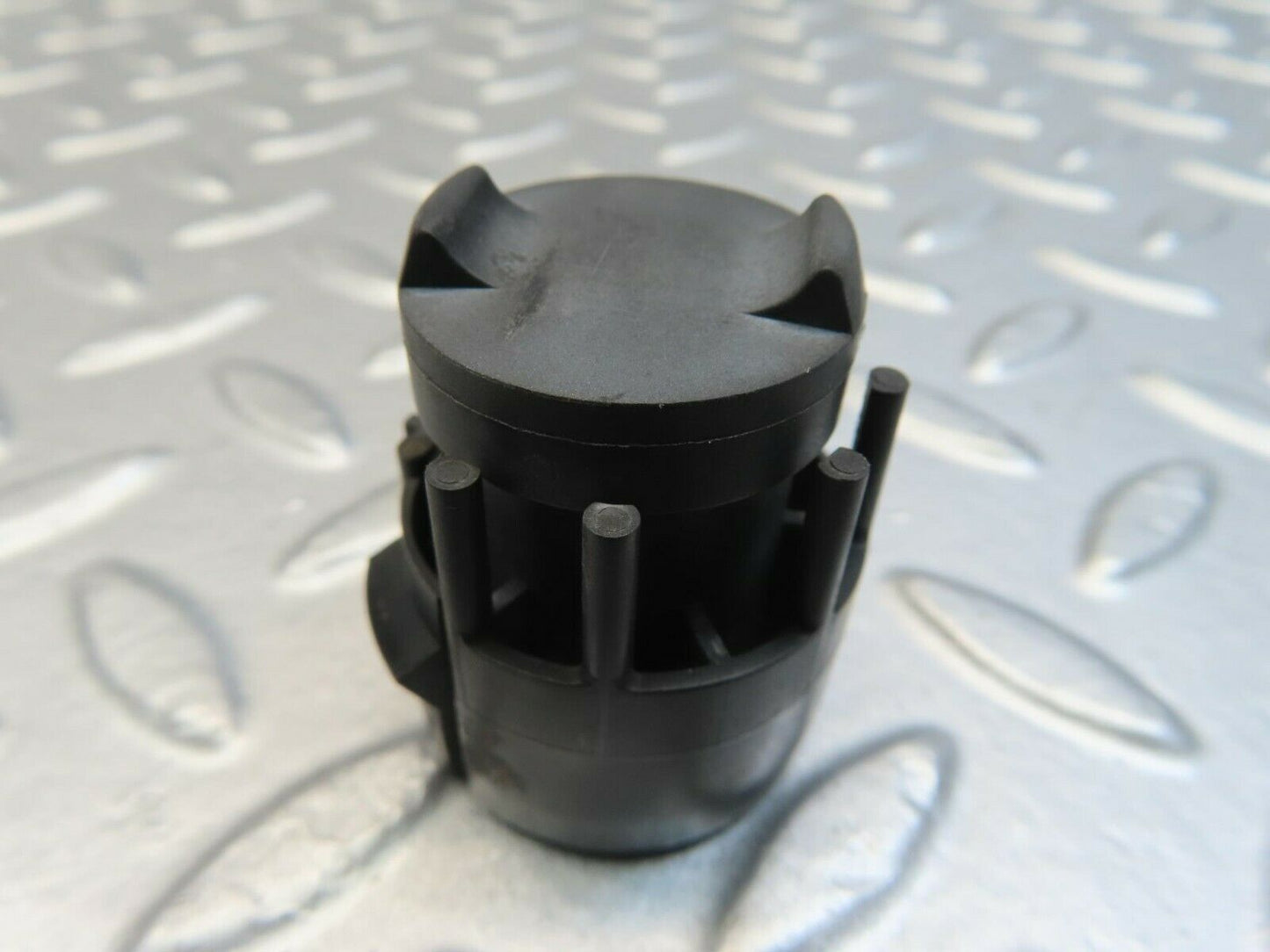 11498 Mercedes-Benz C123 230CE Coupe Gearbox Kickdown Switch 0015456314