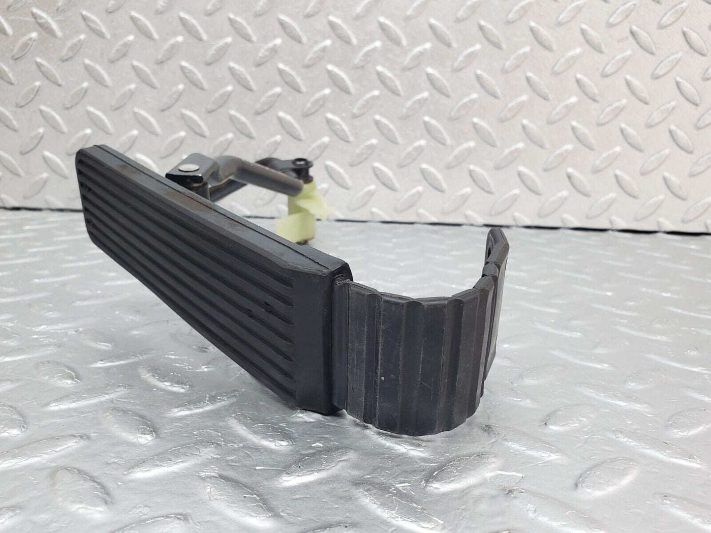 45075 Mercedes-Benz R129 300SL Coupe Accelerator Pedal With Linkage 2013010218 1293010082