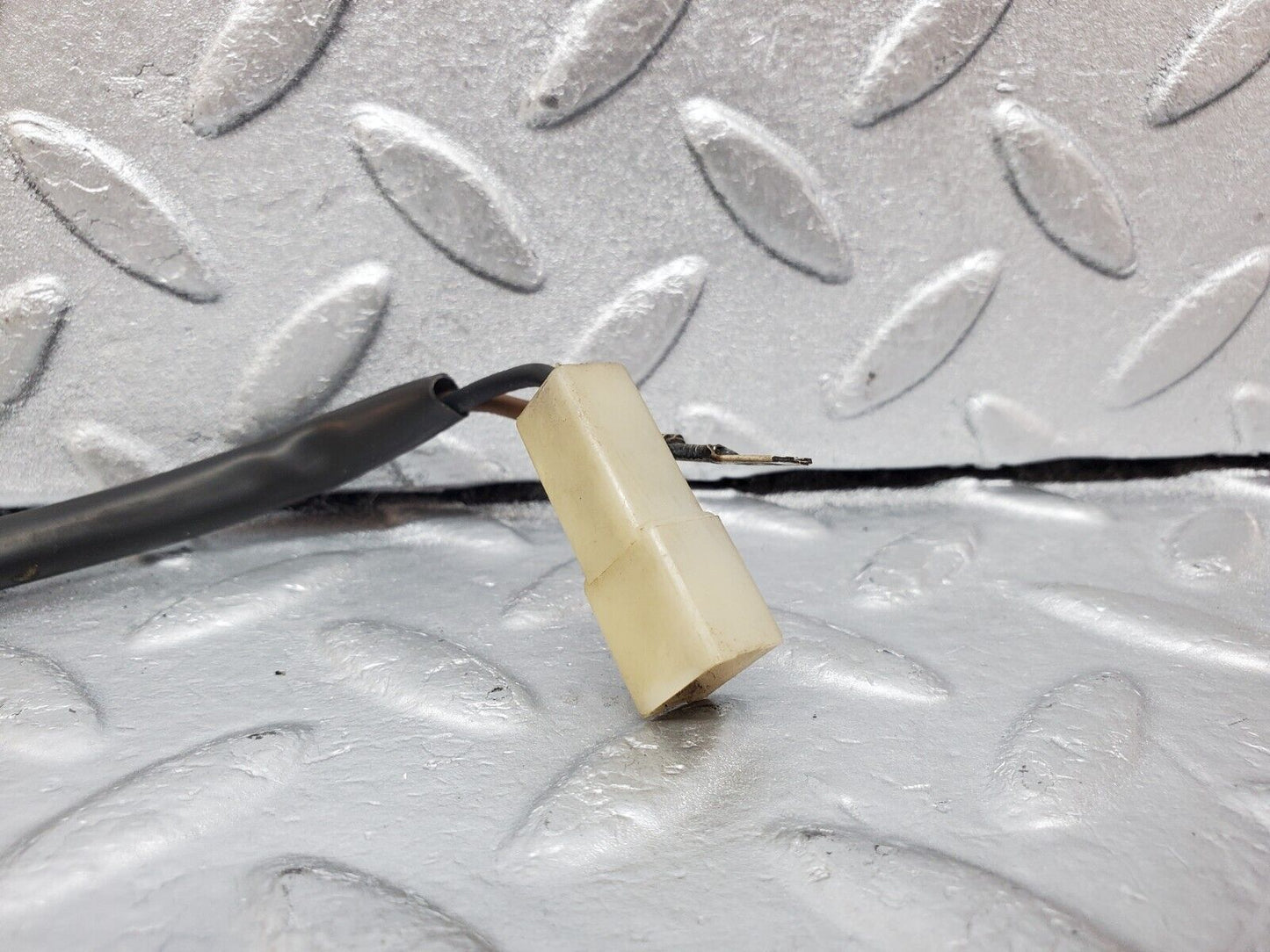 45731 Mercedes-Benz W126 420SE Windscreen Washer Nozzle